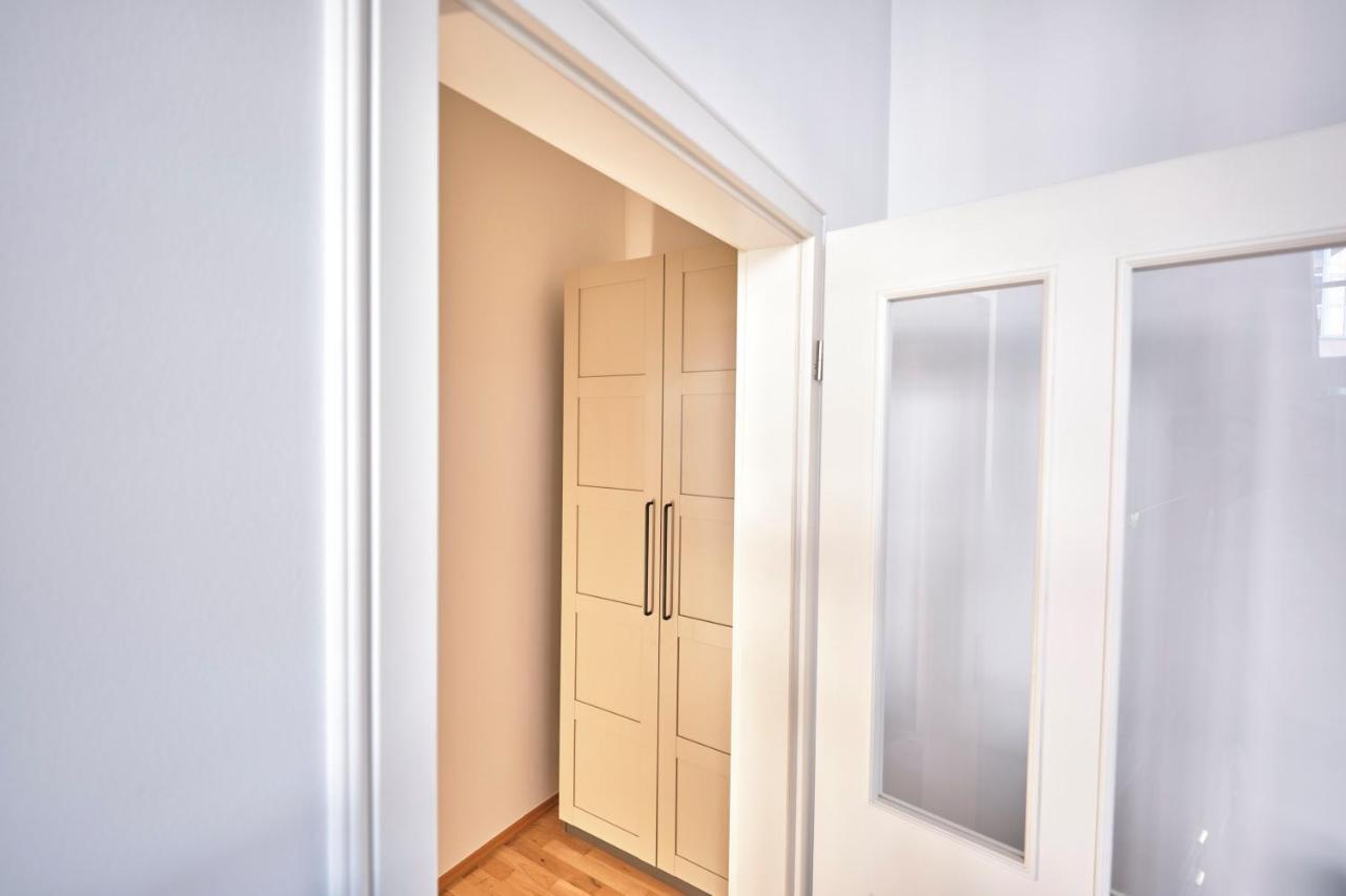 Historisches Deluxe Apartment Im Marianum Neuss Exterior foto