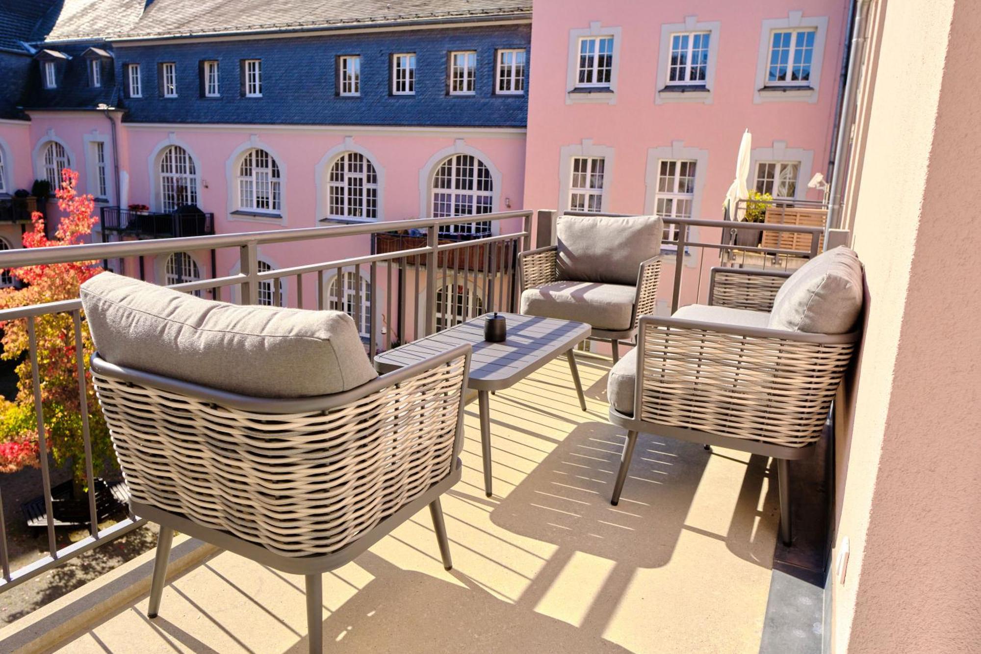 Historisches Deluxe Apartment Im Marianum Neuss Exterior foto